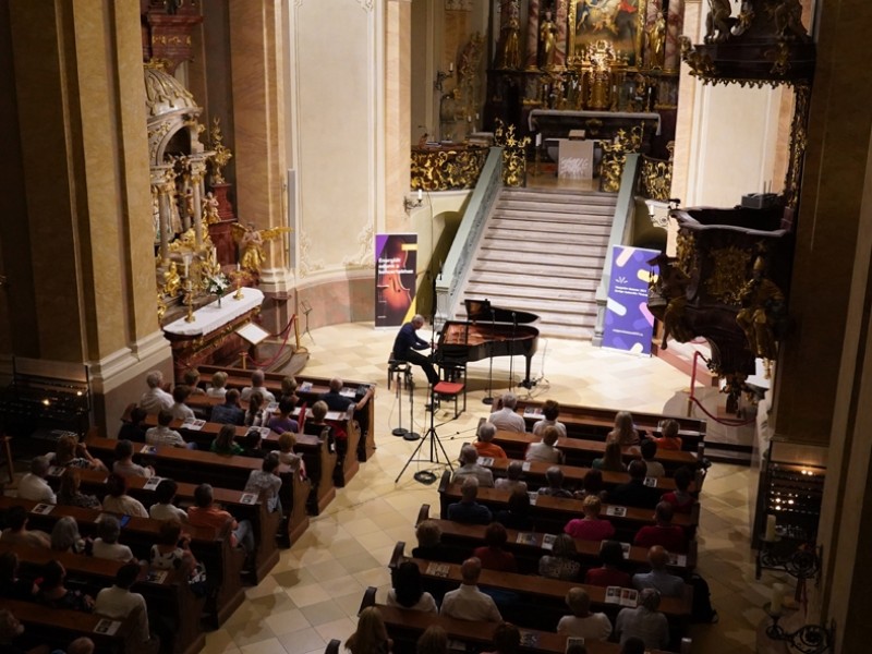 Nagy sikerrel indult Tihanyban a Klassz a pARTon! Fesztivál